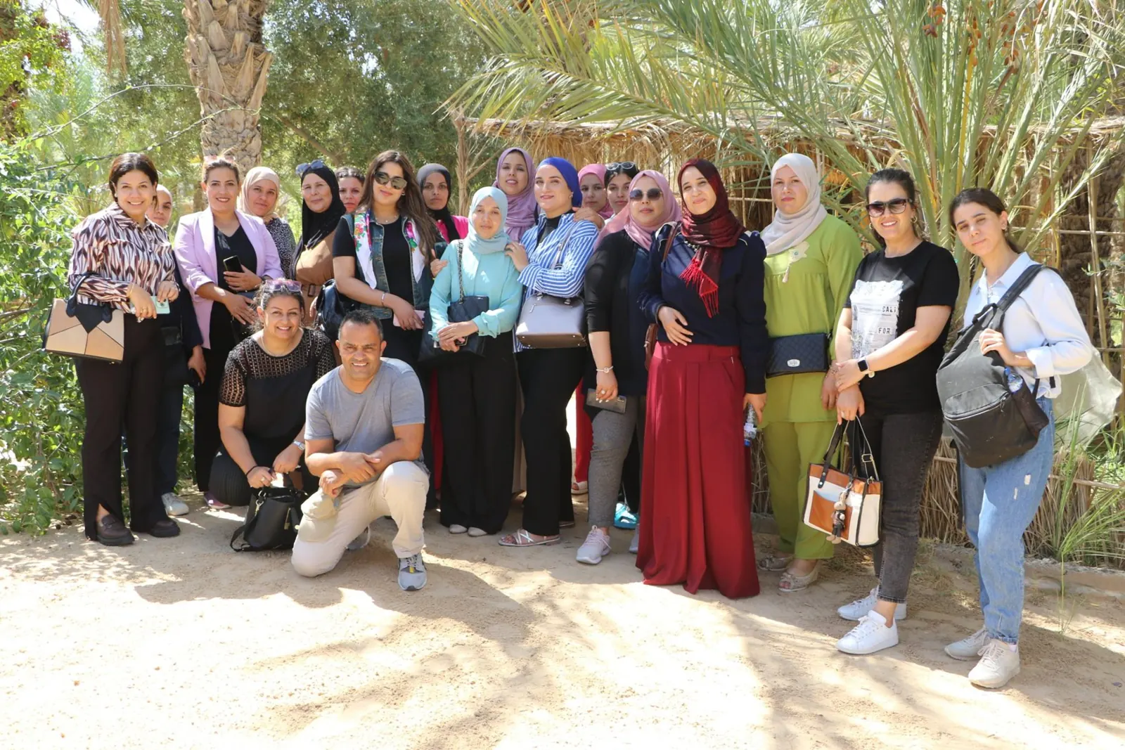 Participantes du projet Nakhla réunies dans une oasis de Gafsa
